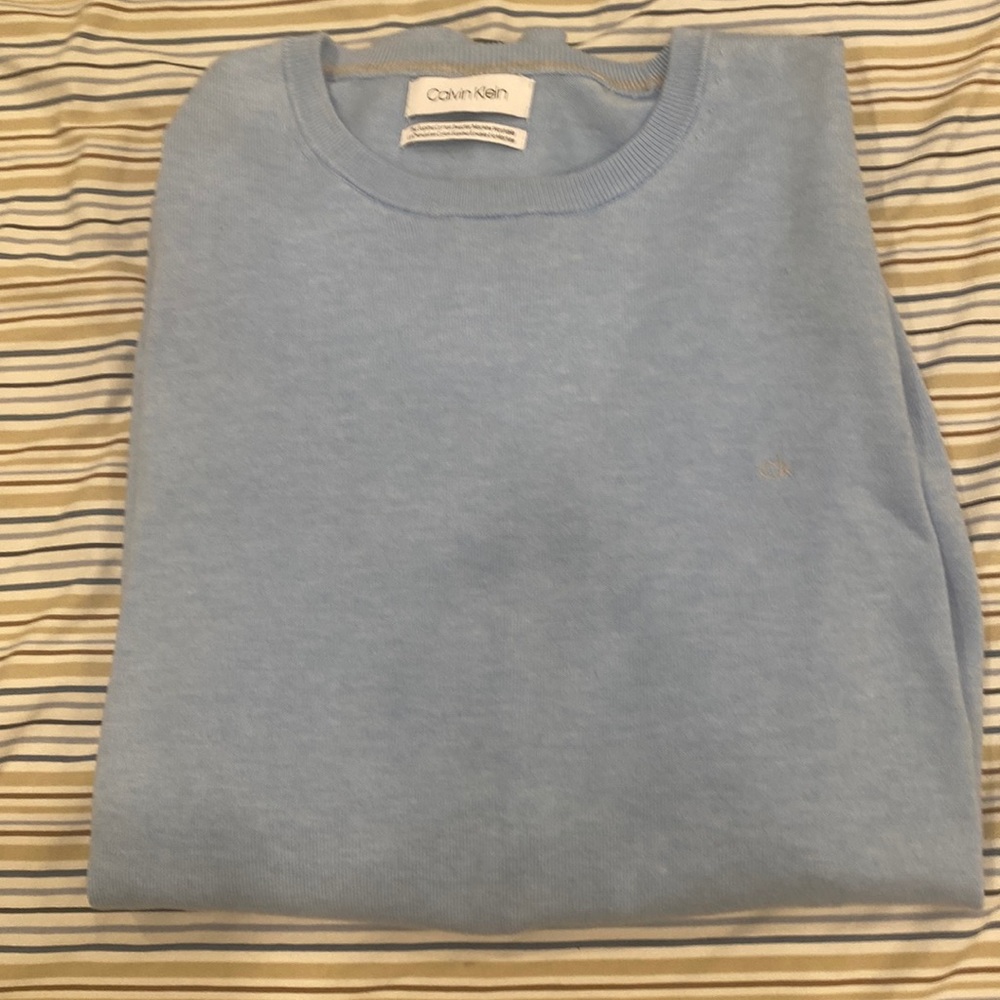 Calvin klein sweatshirt rarely used in very good condition